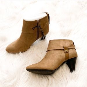 NWT East 5th Ankle Booties